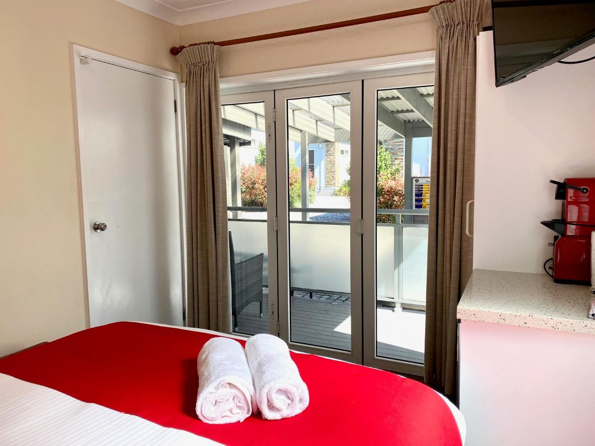 Jervis Bay Mariners Motel ฮัสกิสสัน ภายนอก รูปภาพ